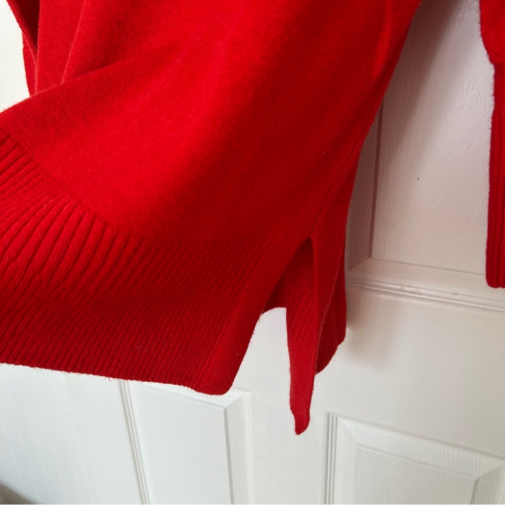 Moth Saskia Oversized Sweater - Picture 9 of 16
